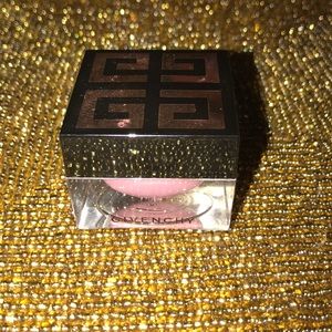 Givenchy 💕pearly rose